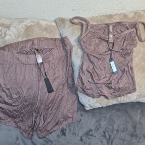 SKIMS lounge sleep Top and Shorts Set nwt